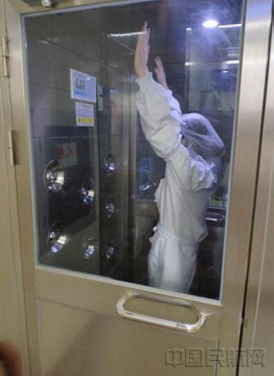 民用航空食品生產都得經過風淋室 民用航空食品生產都得經過風淋室